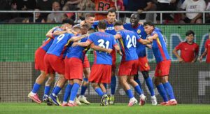 Cine transmite FCSB - Auda